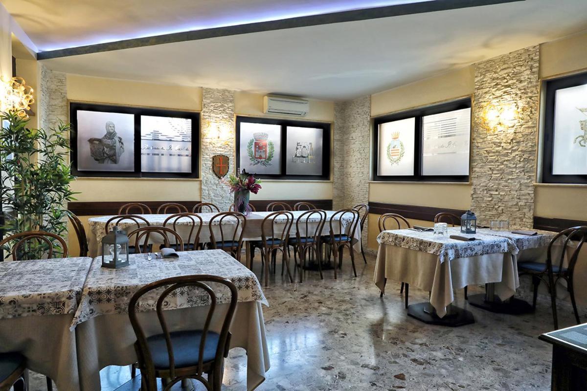 Hotel Al Castello Pomezia Exterior foto